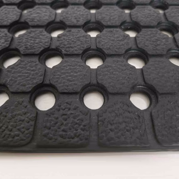 Drainable Rubber Roll Matting Close Up Tread