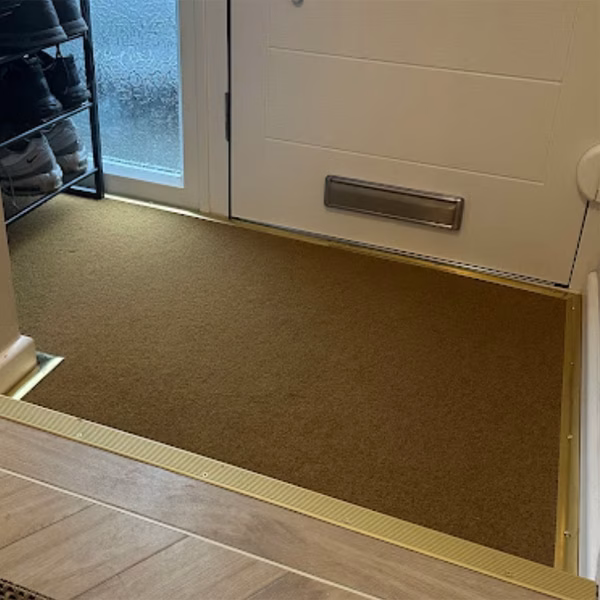 Why Synthetic Coir is Becoming an Increasingly Popular Floor Mat Choice 3 synthetic coir matting in a modern hoe