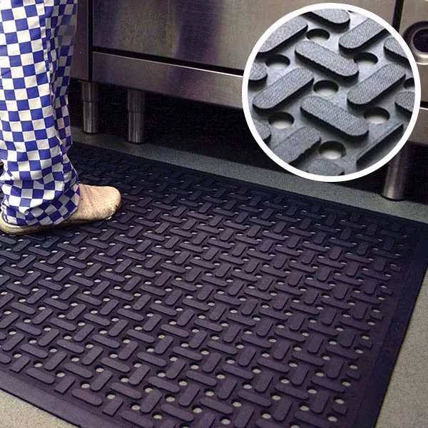 zoomed in anti fatigue mat with drainage