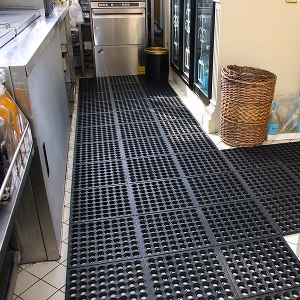 interlock flow tiles in kitchen