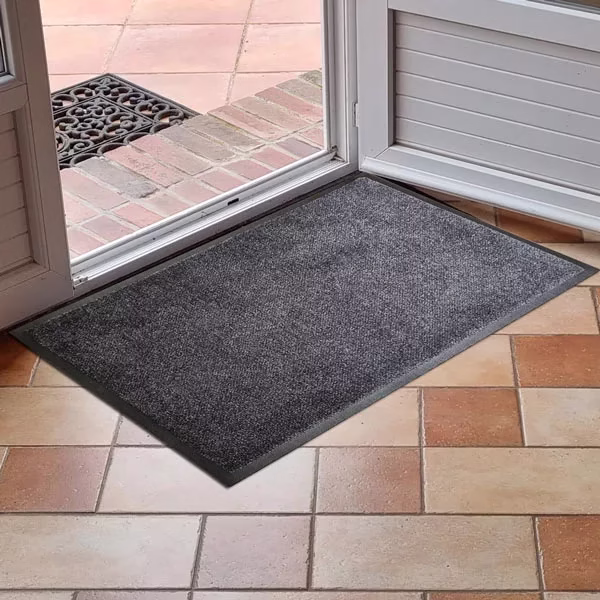 shades eco mat in entrance