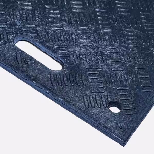 GS-100-GroundShield-MaxLoad-100-Corner GroundShield MaxLoad 100 Ground Protection Mat Corner Close Up